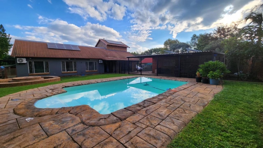 4 Bedroom Property for Sale in Melodie North West